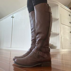STEVE MADDEN brown riding boots